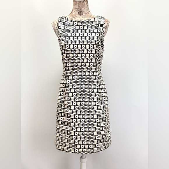 BANANA REPUBLIC Navy and white graphic print sleeveless sheath dress size 10. - Picture 6 of 14